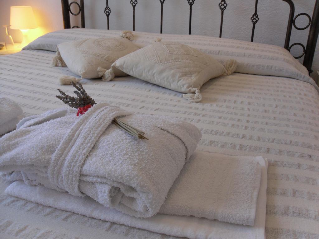 B&B Fragus E Saboris De Sardigna Sadali Номер фото